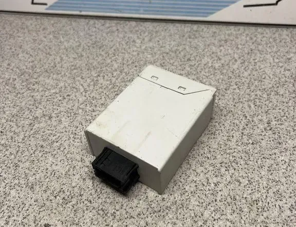 BMW 3 Series E46 (1997-2006) Ovládacia jednotka pravého boku zrkadla 8376506 33765617