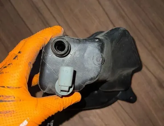 BMW X6 F16 (2014-2020) Expansion Tank 7647290 33767919