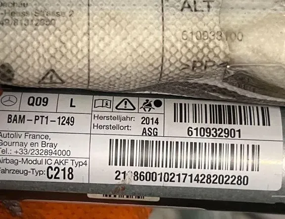 MERCEDES-BENZ CLS-Class C218/X218 (2011-2017) Pravý strešný airbag SRS BAMPT11249,610932901 33768053