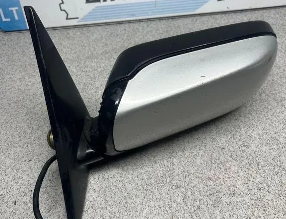 BMW 5 Series E34 (1988-1996) Pravé krídlo zrkadlo 0117351 33768523