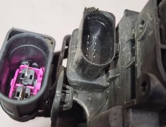 AUDI A8 D2/4D (1994-2002) Suspension Compressor 4H0616005C 33768565