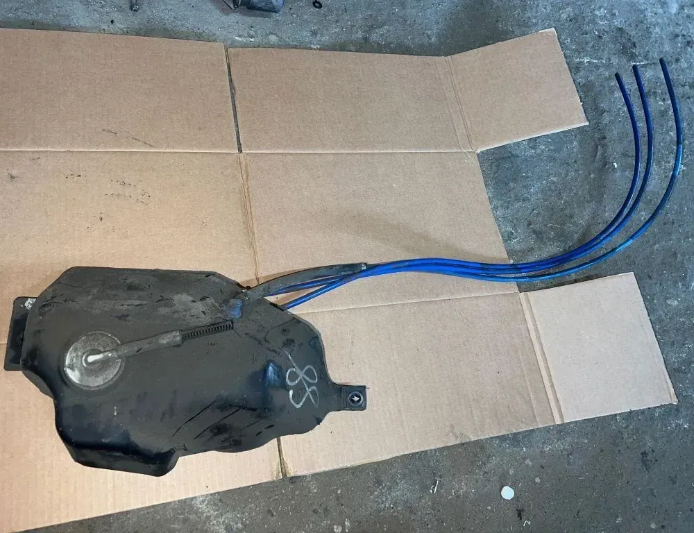 BMW X5 E53 (1999-2006) AdBlue nádrž 1184447 33967622