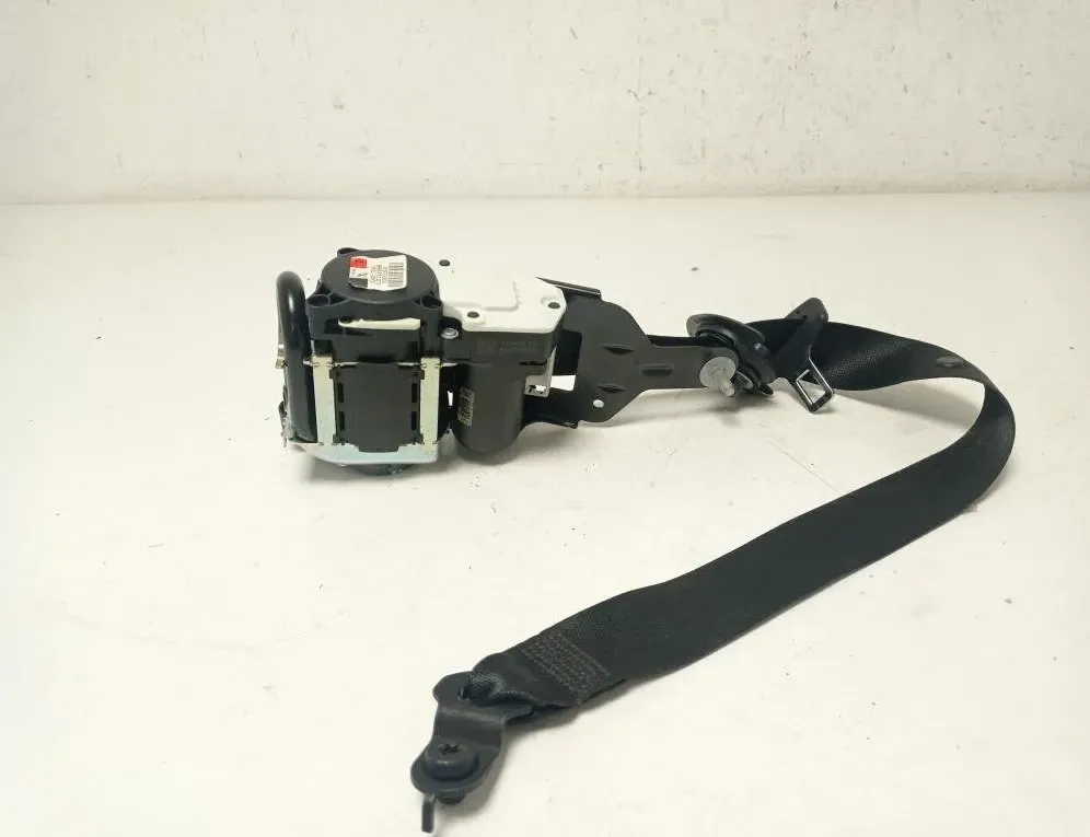 MERCEDES-BENZ C-Class W204/S204/C204 (2004-2015) Ремень безопасности передний левый A2048602385 28248074