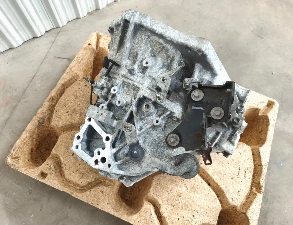 TOYOTA Avensis 3 generation (2009-2020) Gearbox 3111505031 33562686