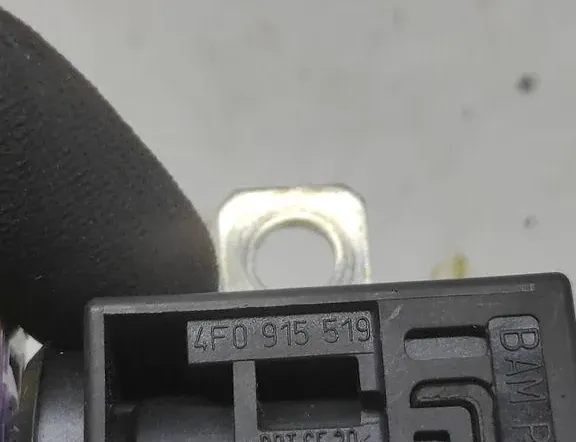 AUDI A4 allroad B8 (2009-2015) Предохранитель батареи 4F0915519 33241492