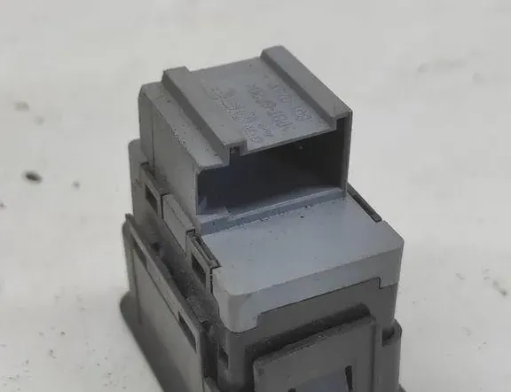 AUDI A6 C6/4F (2004-2011) Переключатель кнопок 4F0962109 33242551