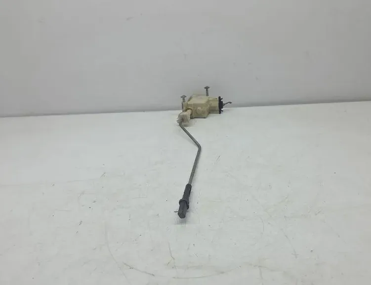 VOLKSWAGEN Passat B7 (2010-2015) Fuel Tank Cover Lock 3B0959782A,3C0810773 33243684