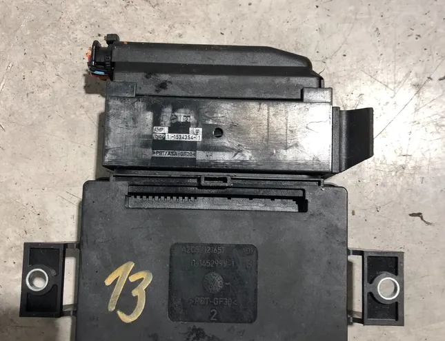 AUDI A4 B8/8K (2011-2016) Блок управления ручным тормозом 8K0907801D 33535442