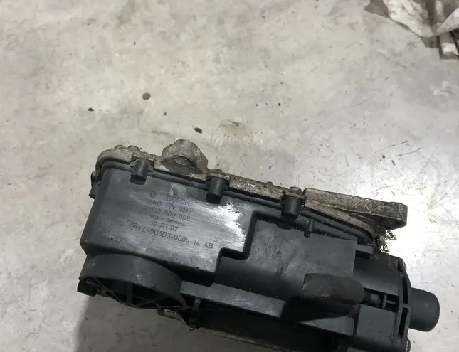 OPEL Astra J (2009-2020) Mechanizmus radenia prevodových rýchlostí 0132900009,L0G1D3000614AB 33536059