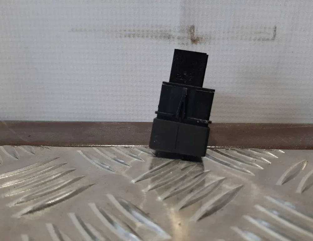 AUDI A6 C6/4F (2004-2011) Vypínače 4G1927227 33406089