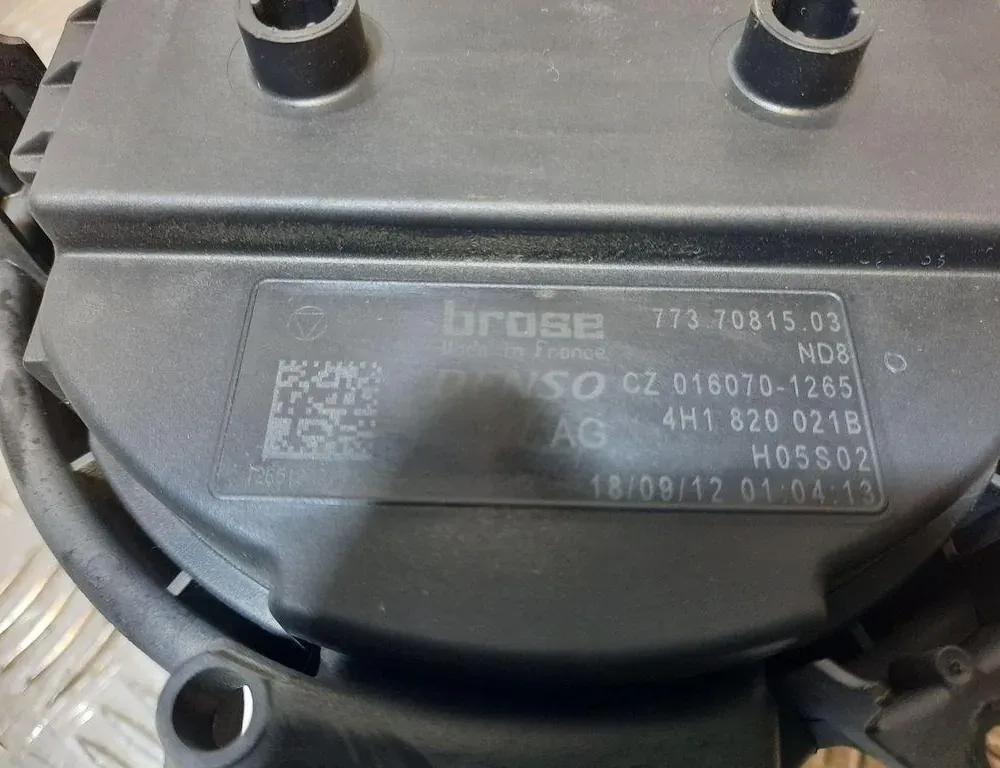 AUDI A7 C7/4G (2010-2020) Interiérový ohrievač 33407372