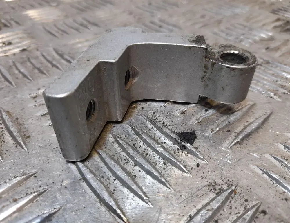 AUDI A6 C6/4F (2004-2011) Rear Left Door Hinge A046573 33408133