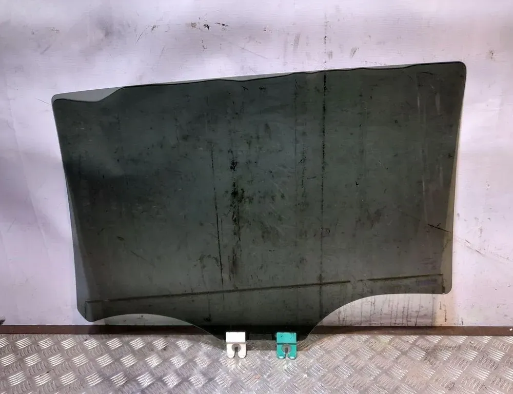 CHRYSLER Pacifica 2 generation (RU) (2016-2023) Стекло раздвижной двери справа 942AA 33408450