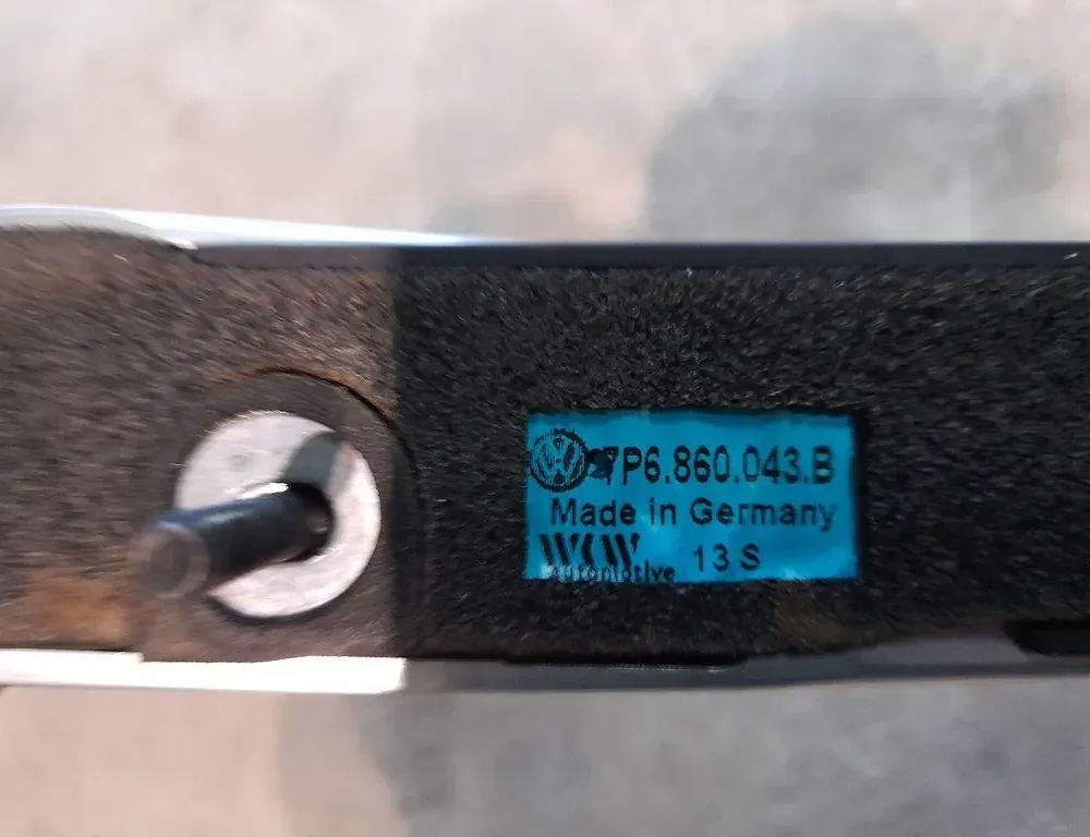 VOLKSWAGEN Touareg 2 generation (2010-2018) Ручка крыши задняя левая 7P6860043B 33408867