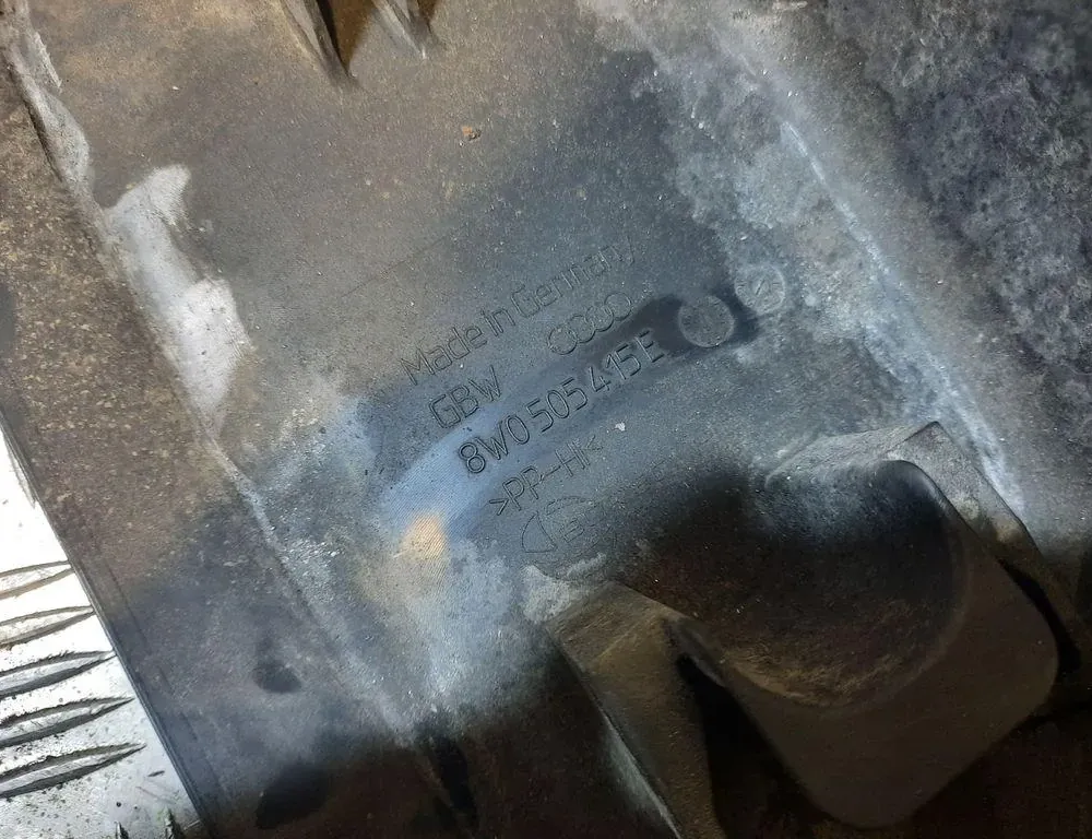 AUDI A4 B8/8K (2011-2016) Другие детали подвески 8W0505415E 33411828