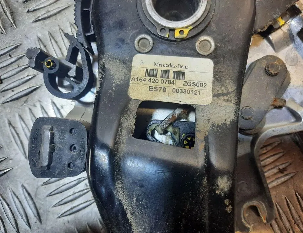 MERCEDES-BENZ GL-Class X164 (2006-2012) Механизм стояночного тормоза A1644200784 33413790
