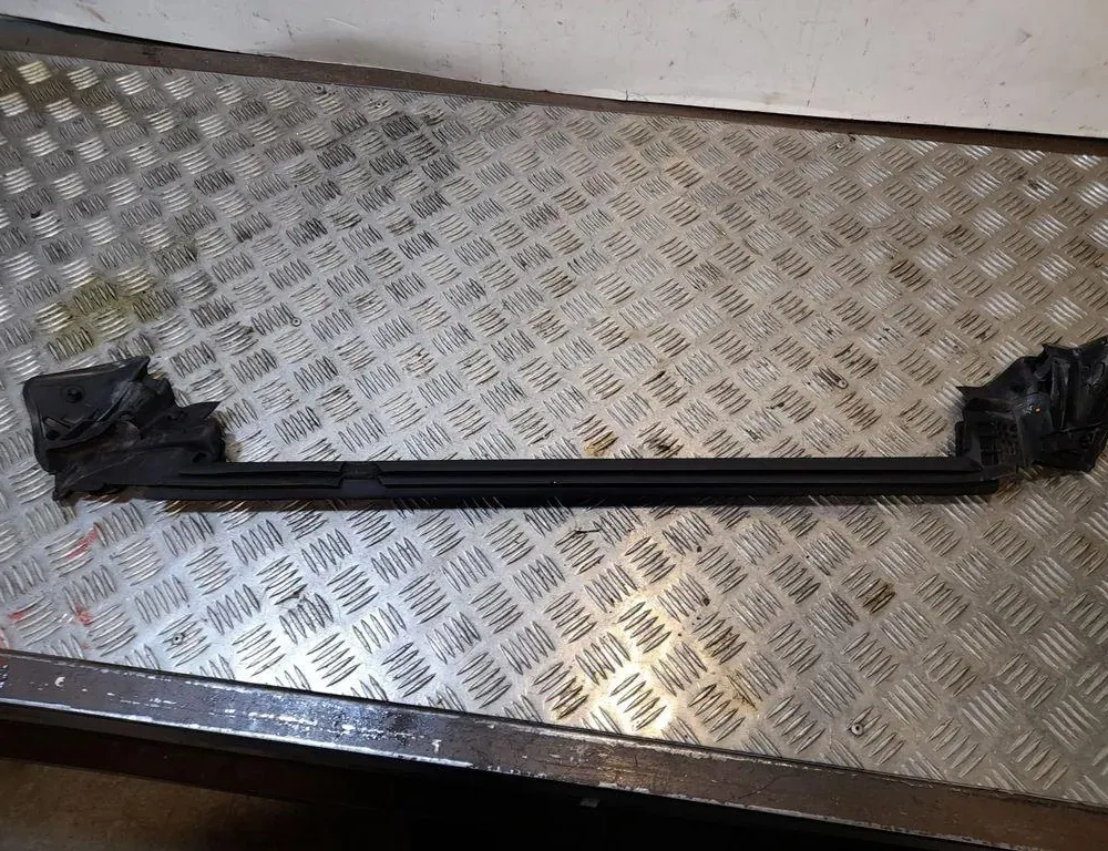 MERCEDES-BENZ CLA-Class C117 (2013-2016) Стеклоуплотнитель задней левой двери A1177350182 33414572