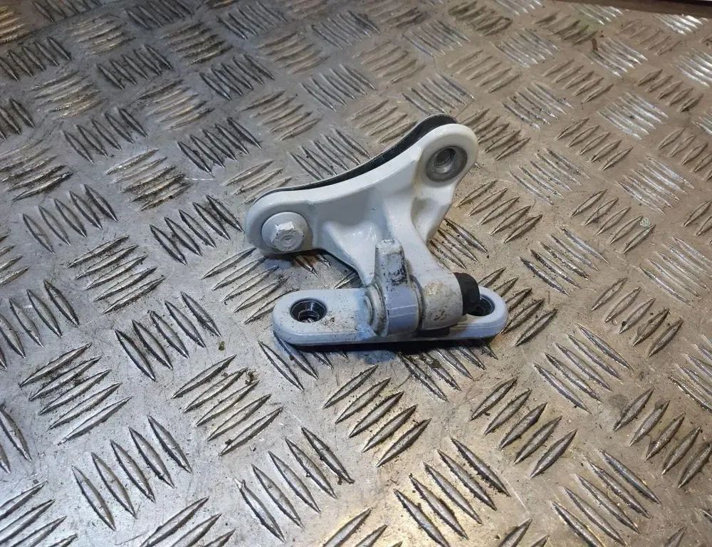 MERCEDES-BENZ CLA-Class C117 (2013-2016) Predný ľavý dverový pant A046572 33414613