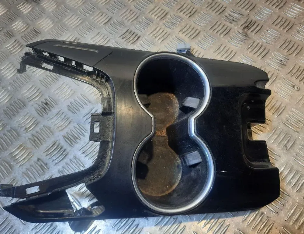 FORD Fusion 1 generation (2002-2012) Držiak na poháre 33417356