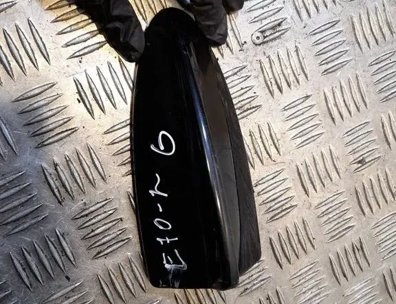 BMW X5 E70 (2006-2013) Antenna Trim 6982665 33418444