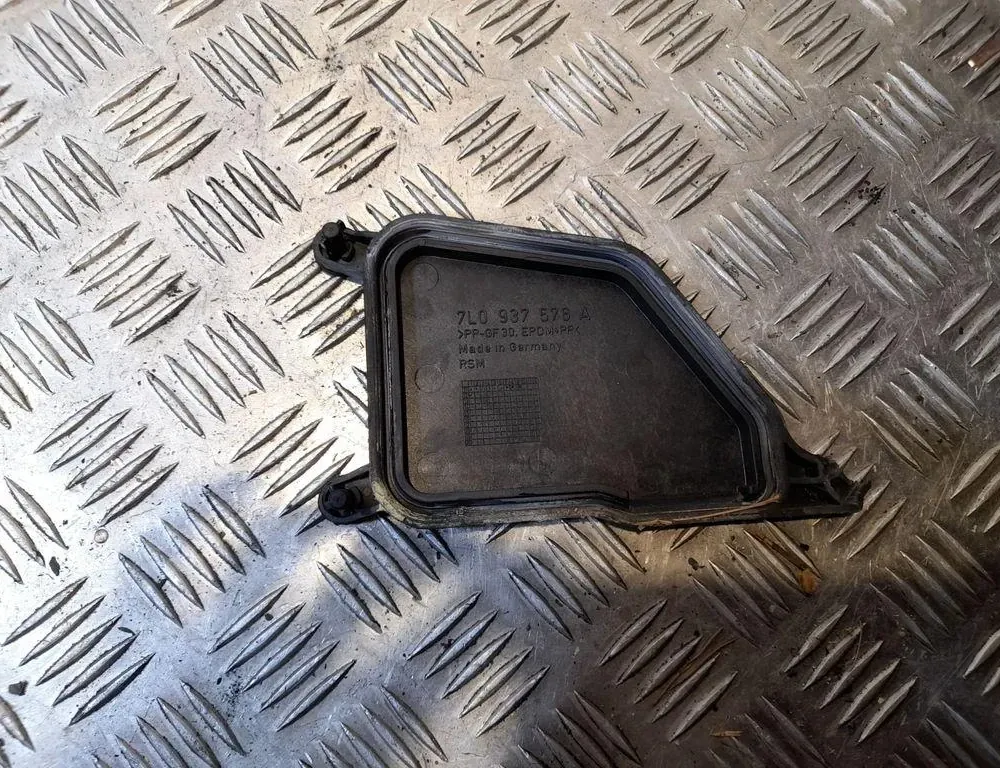 AUDI Q7 4L (2005-2015) Fuse Box Cover 33418524