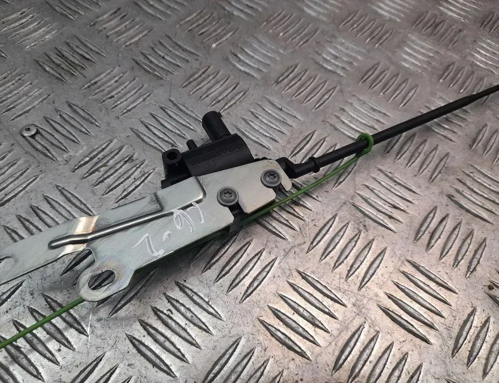 BMW X6 E71/E72 (2008-2012) Fuel Tank Cover Lock 4062044211 33421108