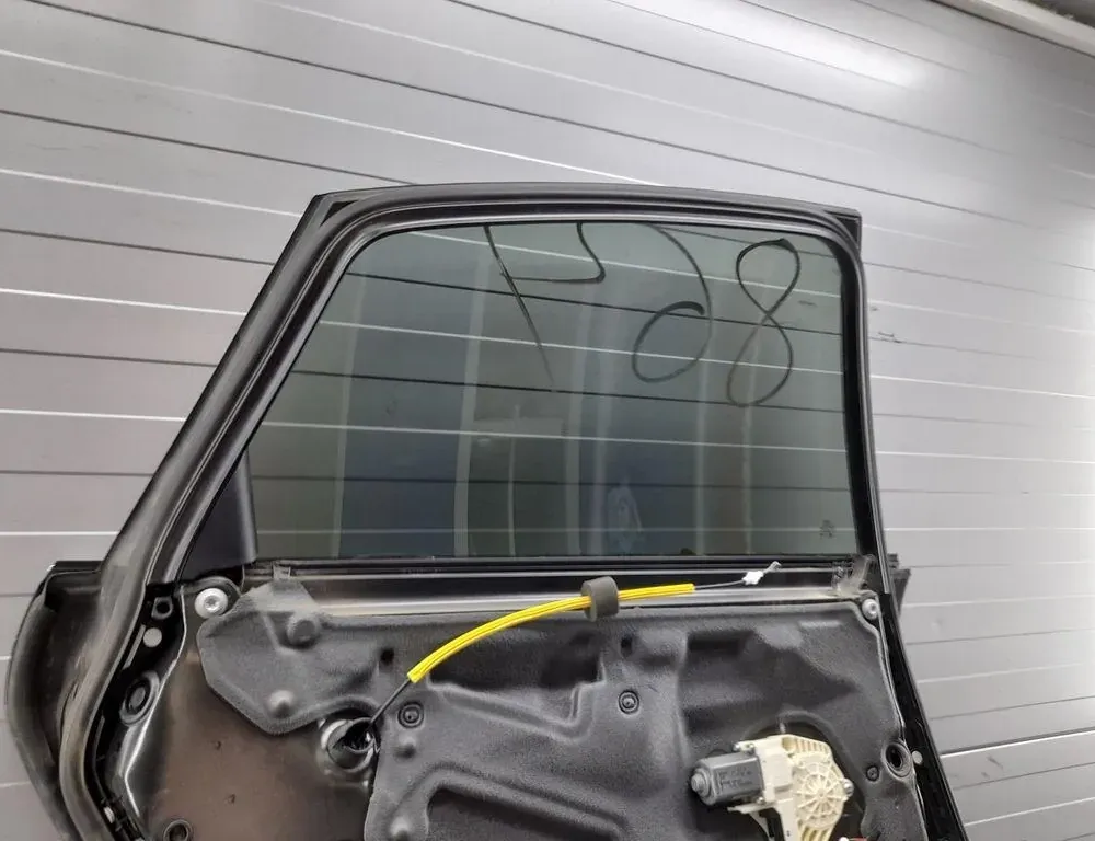 AUDI A6 C6/4F (2004-2011) Rear Left Door 4F0959795M 33424635