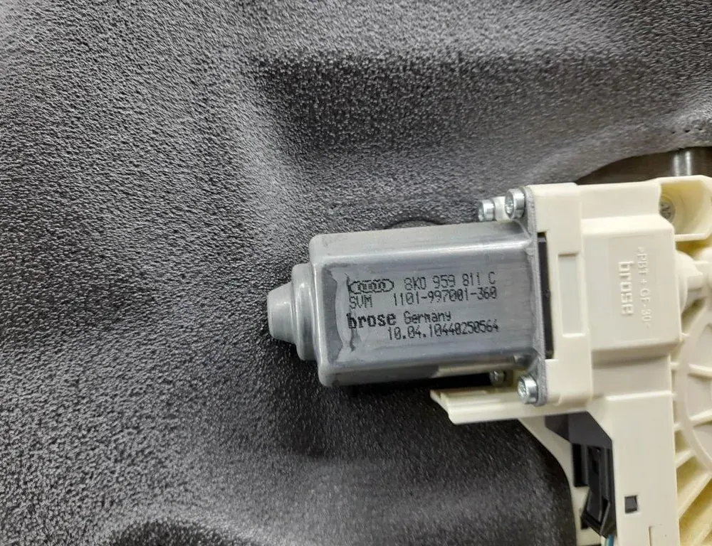 AUDI A6 C6/4F (2004-2011) Rear Left Door 4F0959795M 33424635