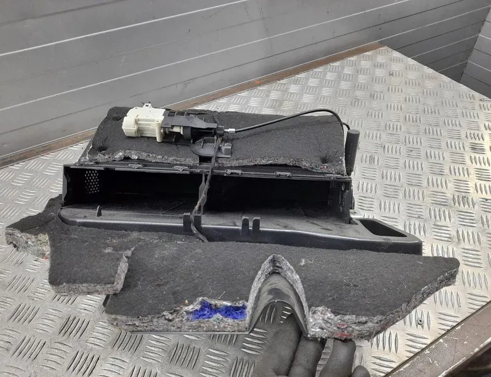 AUDI A6 C6/4F (2004-2011) Glove Box 4F1880302AB 33425266