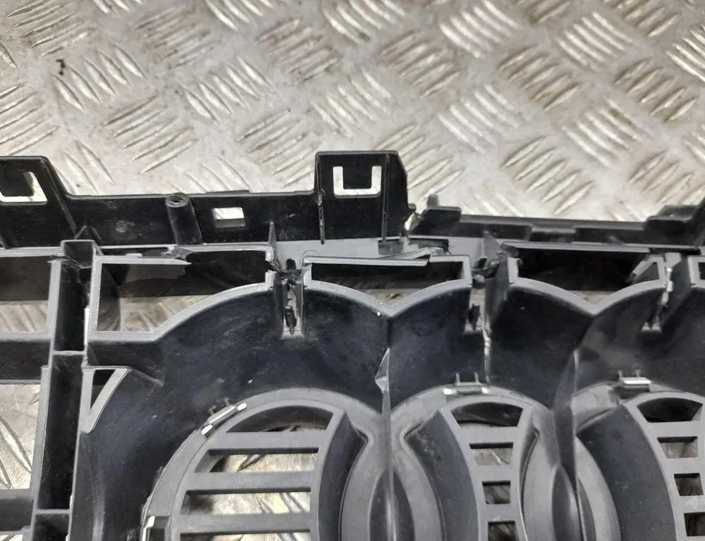 AUDI Q7 4L (2005-2015) Решетка радиатора переднего бампера 4L0853651E 33426004