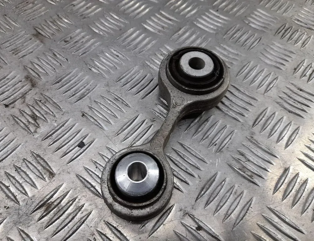 BMW 6 Series F06/F12/F13 (2010-2018) Pravé zadné rameno trojhranného ramena 16903210,6775683 33426643