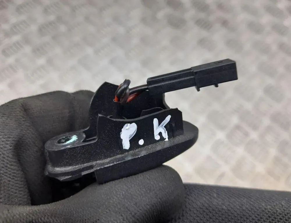 AUDI A8 D2/4D (1994-2002) Защита от солнца левая 33427433