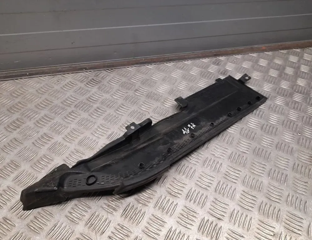 AUDI A8 D2/4D (1994-2002) Front Wiper Cowl Trim 4H0819335 33428809