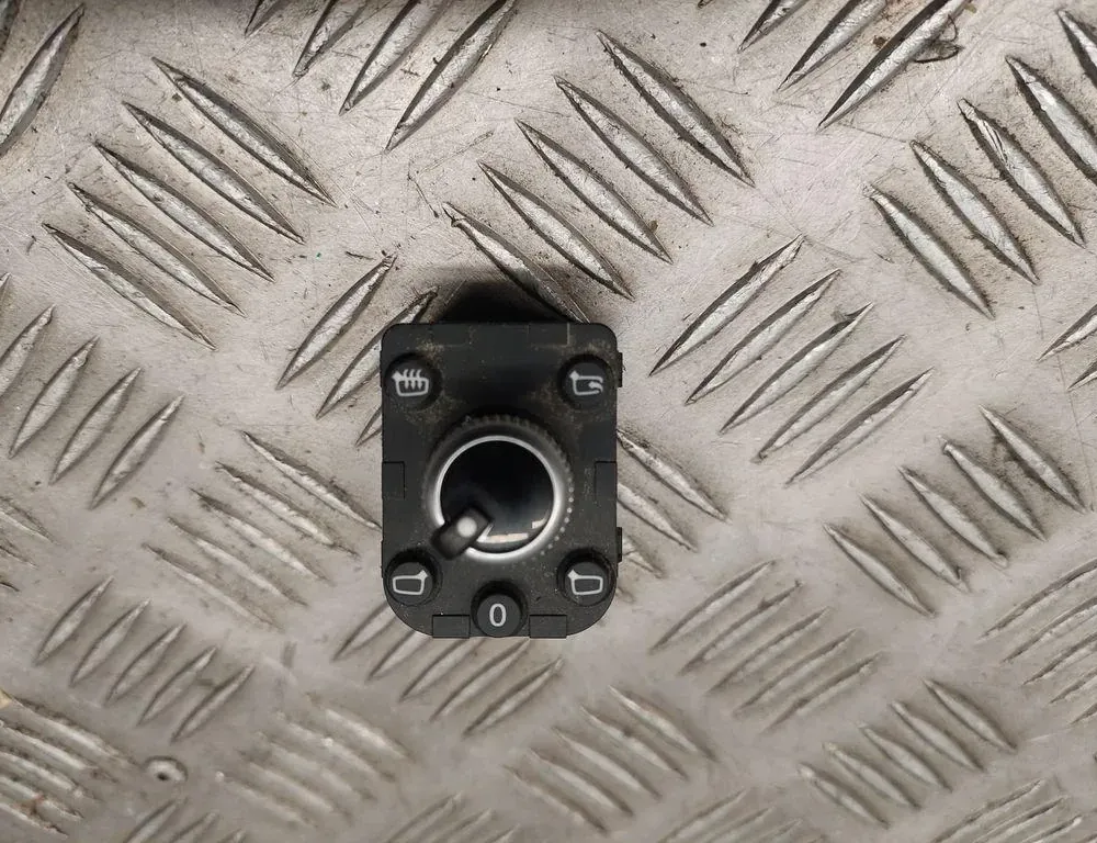 AUDI Q5 8R (2008-2017) Prepínač nastavenia zrkadla 4M0959565Q 33431041