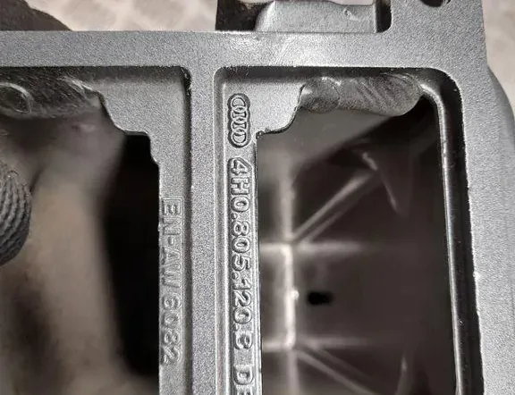 AUDI A8 D2/4D (1994-2002) Front Right Chassis Legs 4H0805130B,4H0805120B 33432259