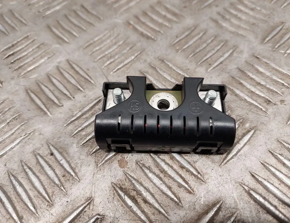 AUDI A5 8T (2007-2016) Zosilňovač antény na kufri 8T8035570 33433632