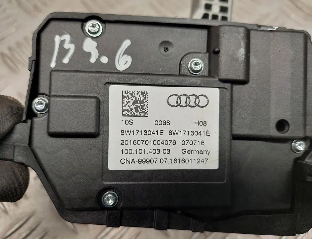 AUDI A4 B9/8W (2015-2024) Prevodovka Selector 8W1713041E 33435872