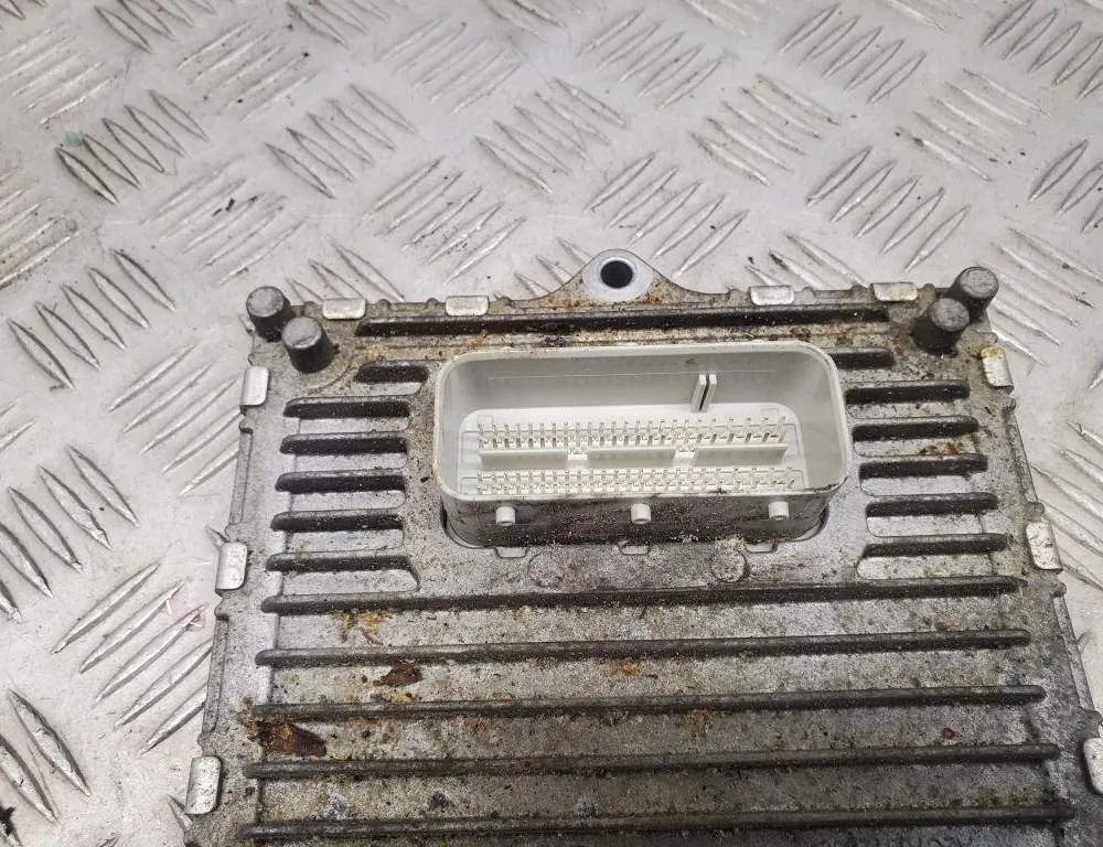 CHRYSLER Pacifica 2 generation (RU) (2016-2023) Riadiaca jednotka motora P05150888AD 33437870