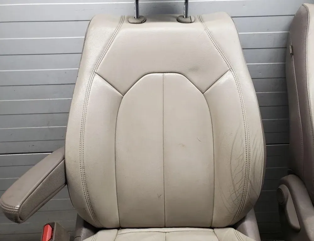 CHRYSLER Pacifica 2 generation (RU) (2016-2023) Внутренние сиденья с комплектом дверных карт 33443003