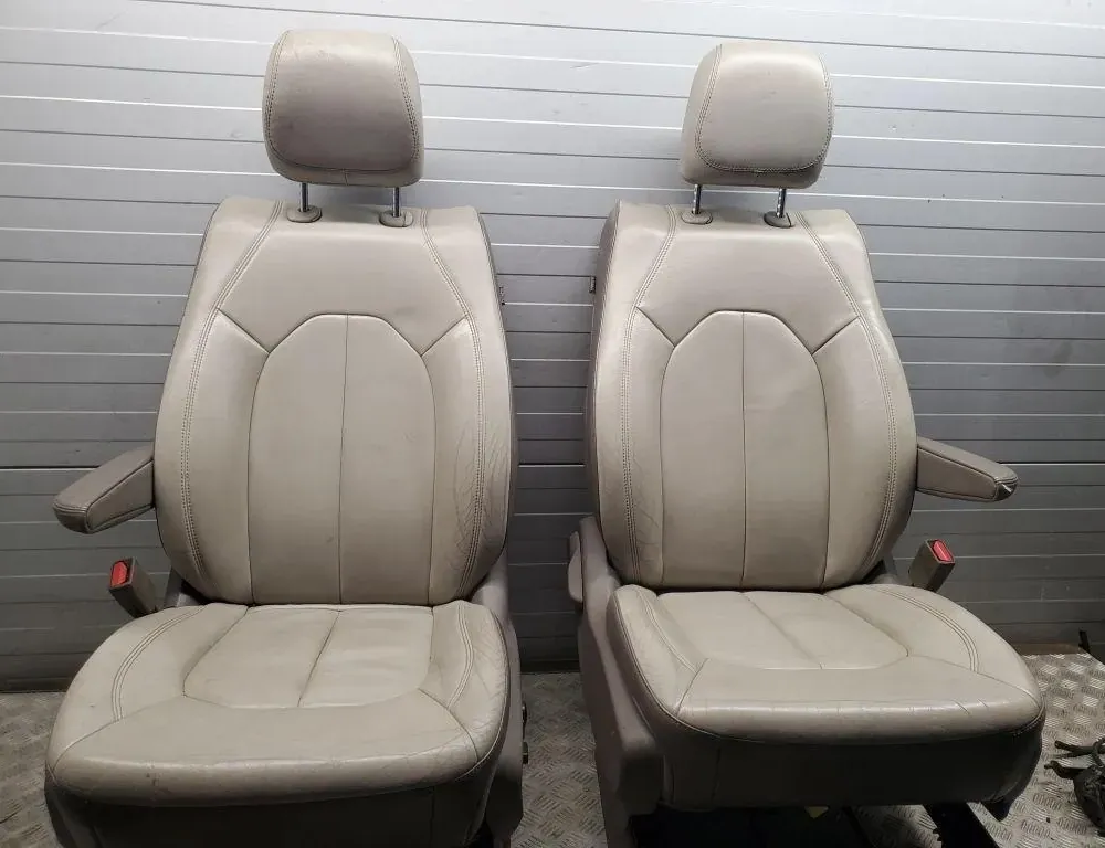 CHRYSLER Pacifica 2 generation (RU) (2016-2023) Внутренние сиденья с комплектом дверных карт 33443003
