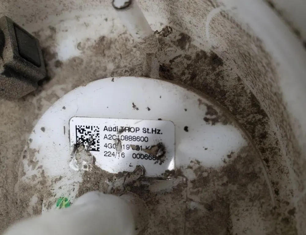 AUDI A6 C6/4F (2004-2011) V nádrži palivové čerpadlo 4G0919051K 33443833