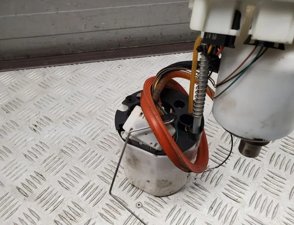 AUDI A6 C6/4F (2004-2011) V nádrži palivové čerpadlo 4G0919051K 33443833