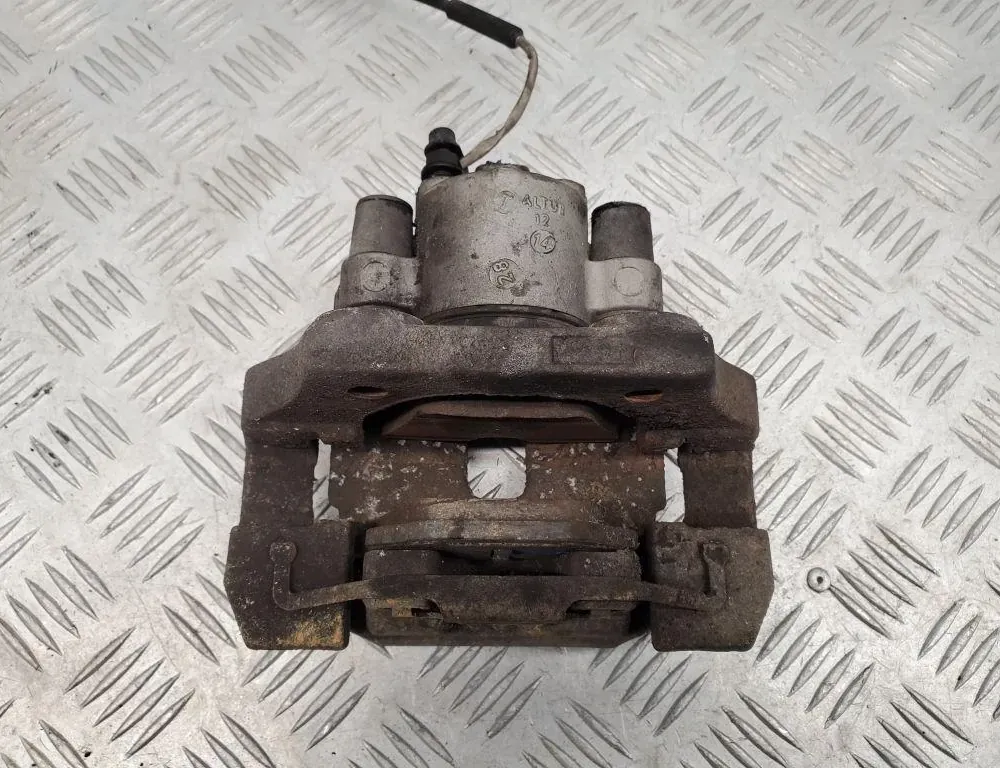 BMW X5 F15 (2013-2018) Zadný pravý brzdový strmeň 33444158