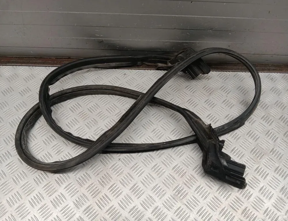 MERCEDES-BENZ SL-Class R231 (2012-2020) Bootlid Seal Rubber A2317500098 33446972