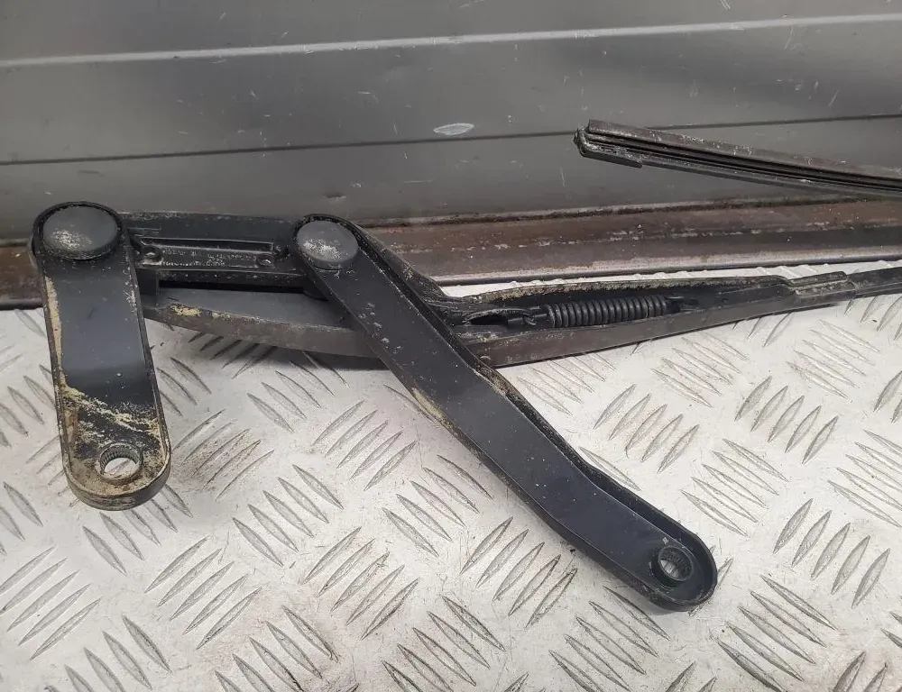 MERCEDES-BENZ E-Class W212/S212/C207/A207 (2009-2016) Стеклоочистители спереди A2078200944 33448060