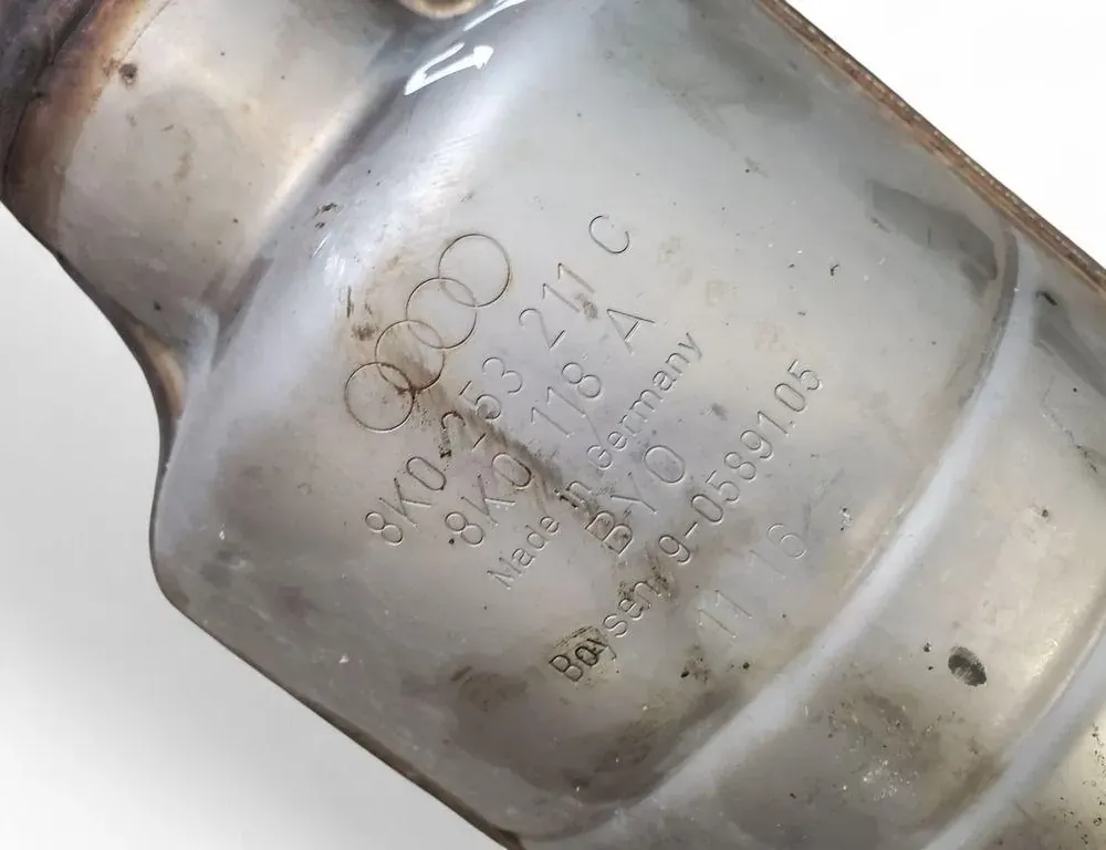 AUDI A8 D2/4D (1994-2002) Výfuk 8K0253211C 33460935