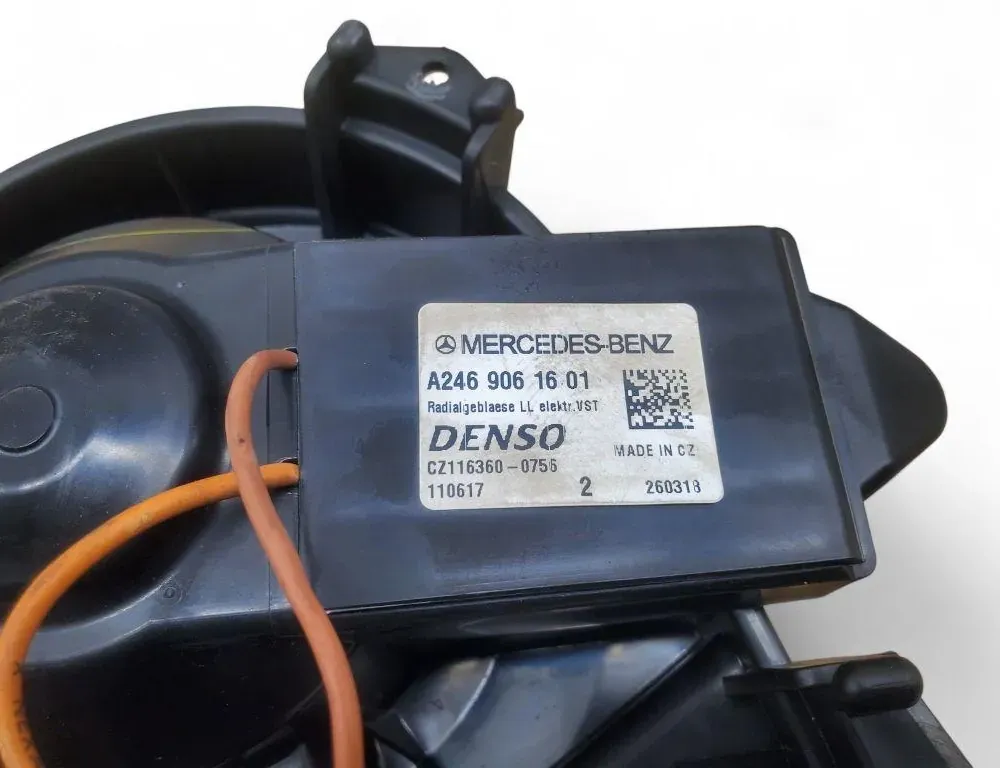 INFINITI Q30 1 generation (2016-2020) Interiérový ohrievač A2469061601 33464360