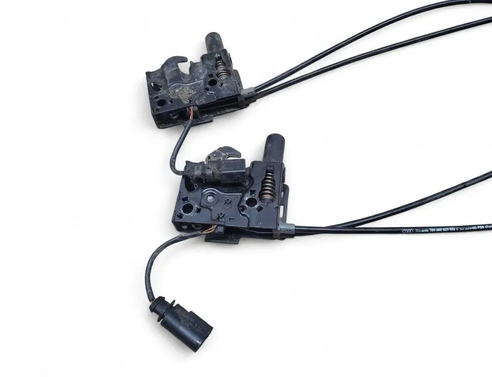 AUDI 100 4A/C4 (1990-1994) Bonnet Lock 8W0823509C 33464974