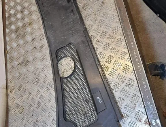 AUDI A6 C6/4F (2004-2011) Front  Wiper Cowl Trim 4F1819447 33485351