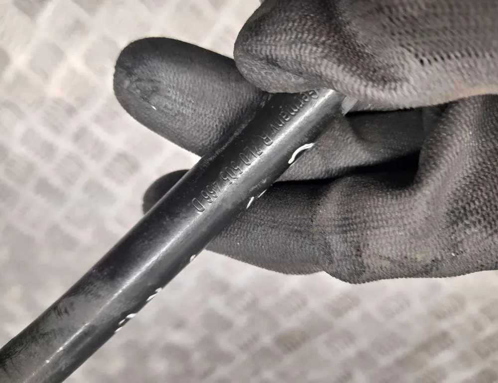 PORSCHE Cayenne 958 (2010-2018) Zadný pravý stabilizátorový odkaz 7L0505466D 33486396